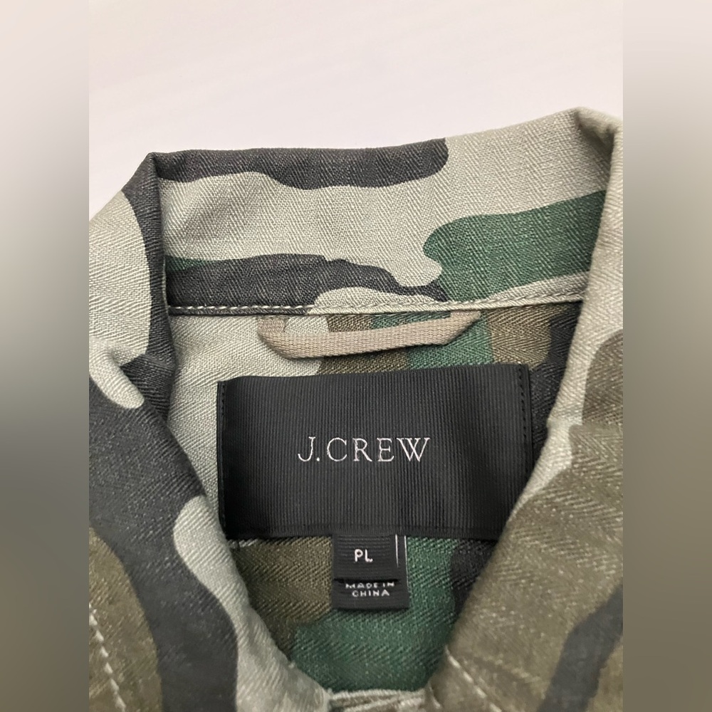 JCrew Camo heavy canvas shirt jacket - size petite large - excellent condition - Picture 7 of 9